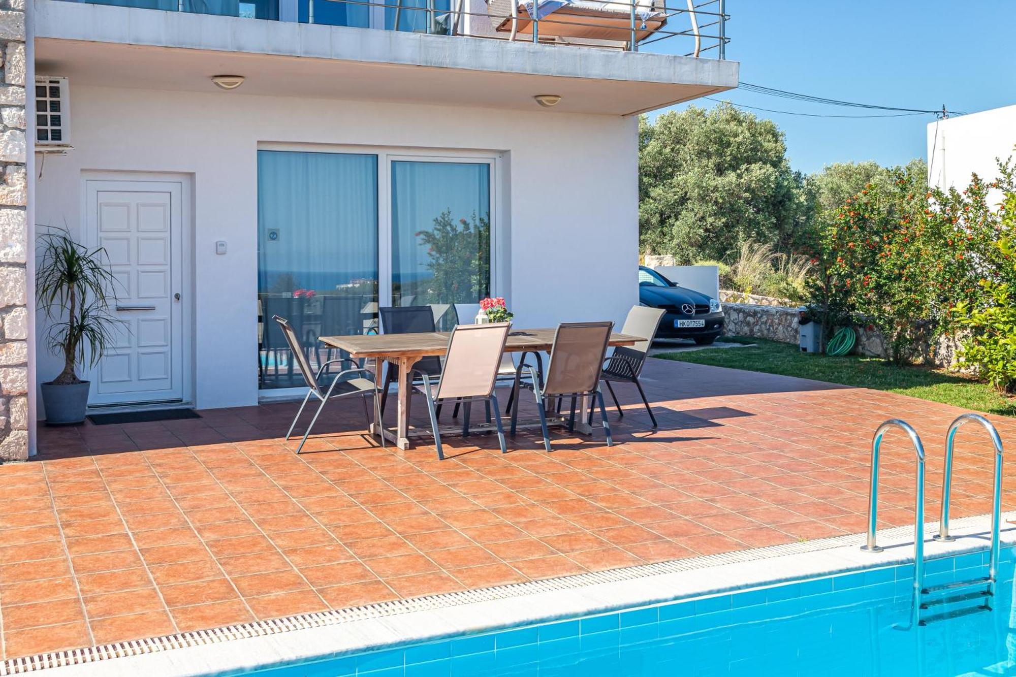 Dimitra Apartment With Private Pool And Sea View -The Ground Floor Of A Two Storey Building Daratsos Exterior photo